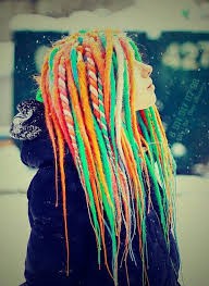 Ben böyle boyatsam annem beni terlikle kovalar.